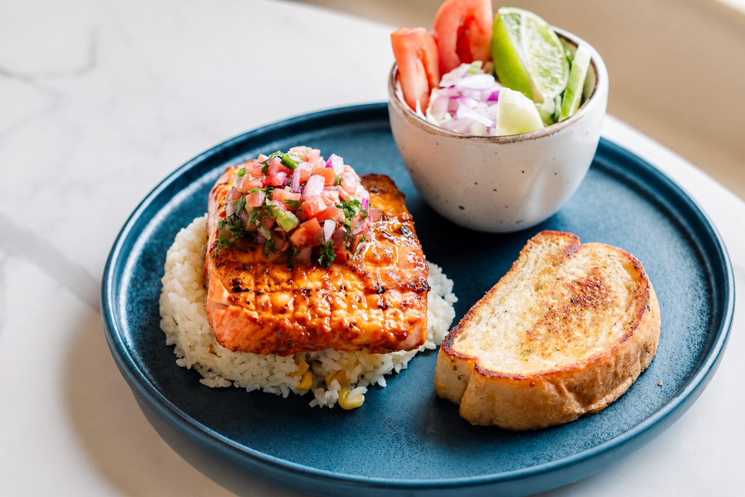 Grilled salmon with rice and toast